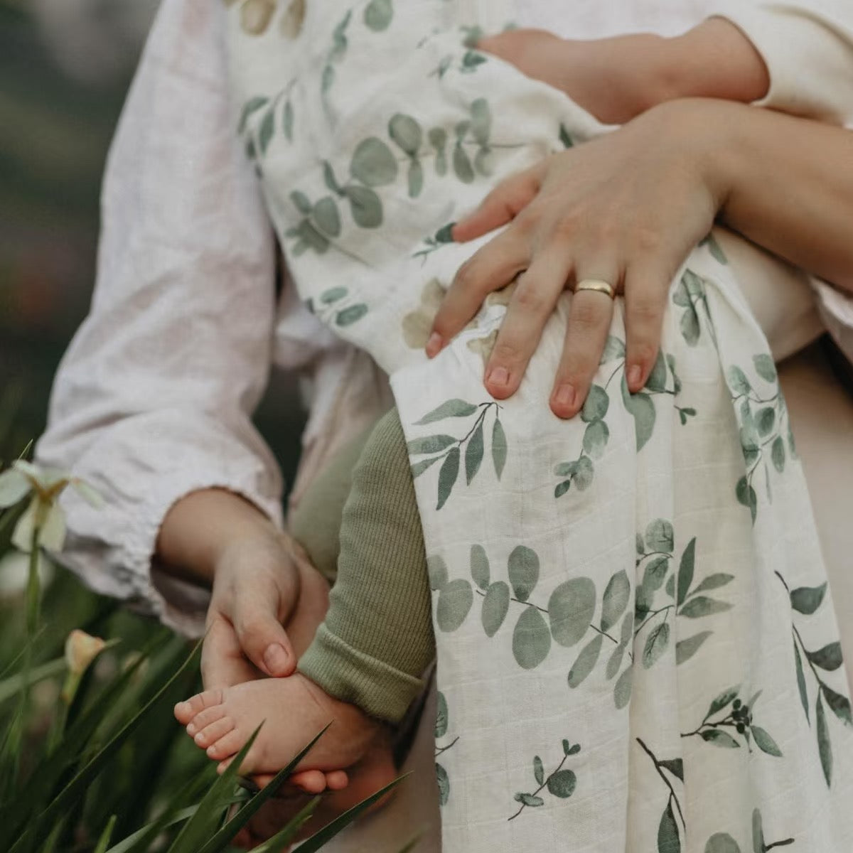 Angioletto Bamboo Muslin Blanket Green Leafs